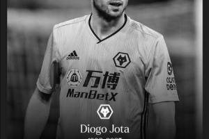 前狼队队友库特罗内悼念若塔：无言以对，安息吧迪奥戈