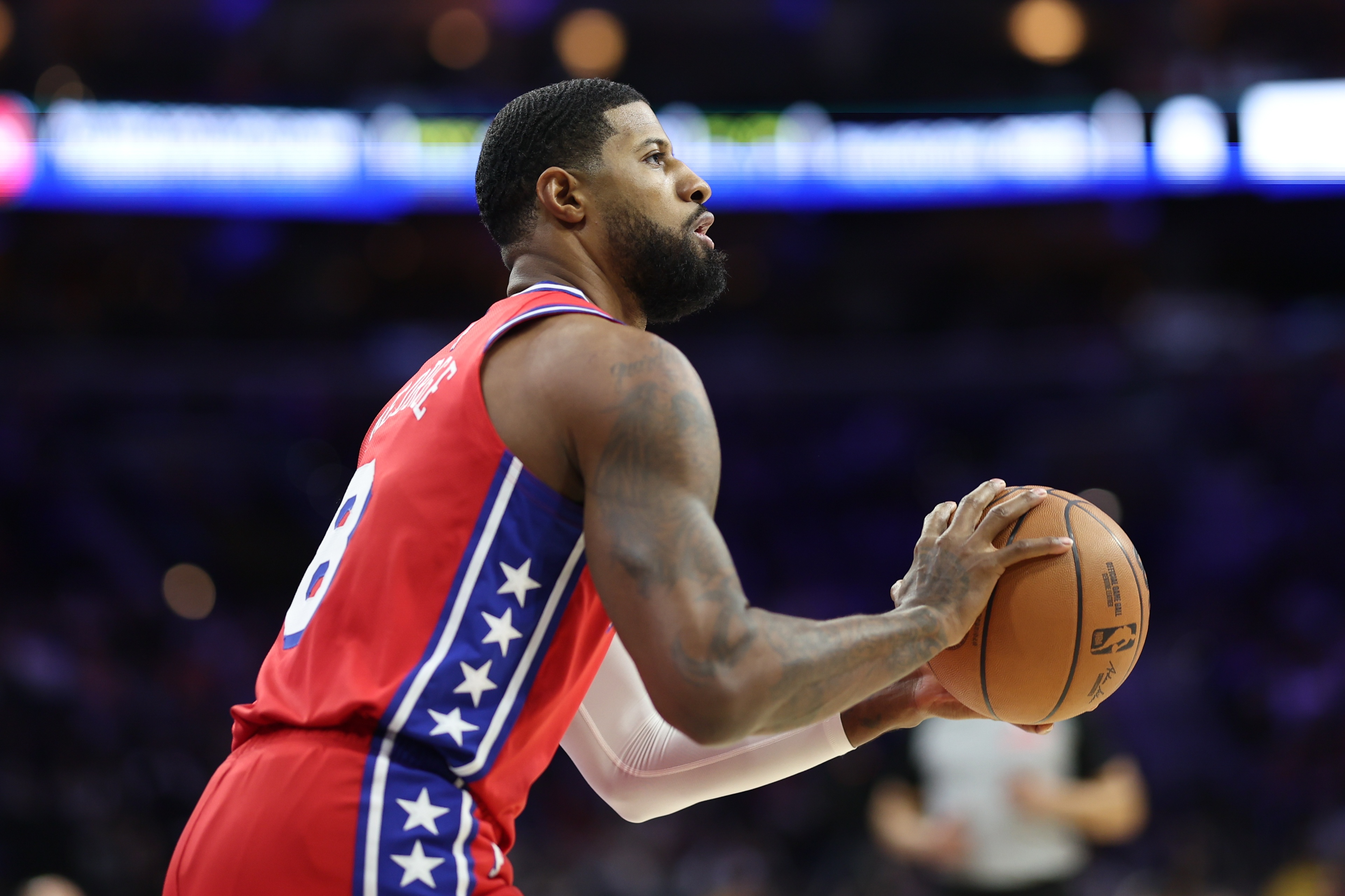 开云官网-场均15.9分5.2板！76人迎战步行者 乔治因左膝伤病管理缺阵